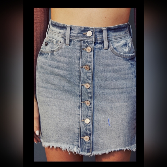 Kancan Collins Button down A-line skirt - Picture 2 of 6